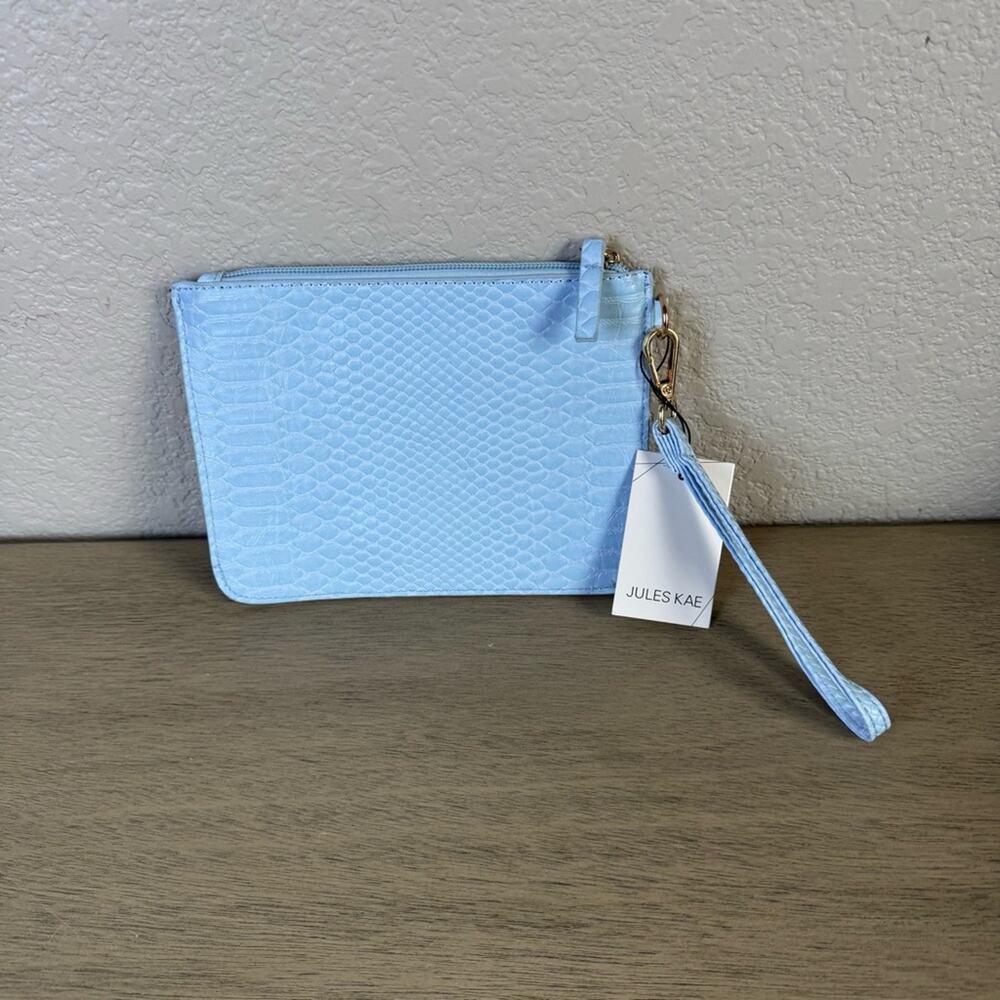 Jules Kay Vegan Leather Wristlet – Baby Blue‎